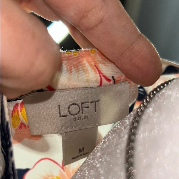LOFT Cream Sleeveless Blouse with Tie Front and Bib Collar - Picture 8 of 8
